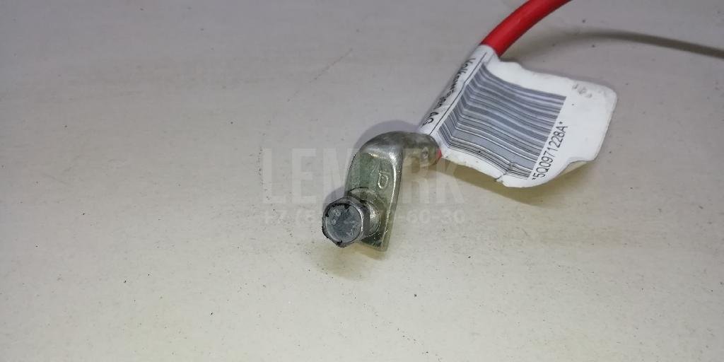 Клемма аккумулятора плюс