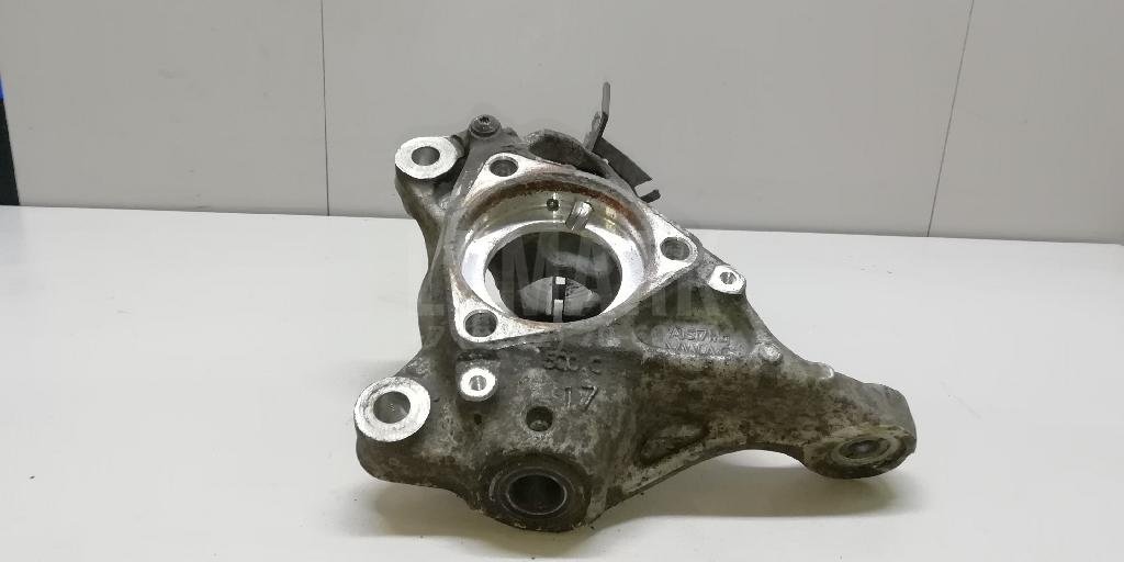 Кулак поворотный передний левый