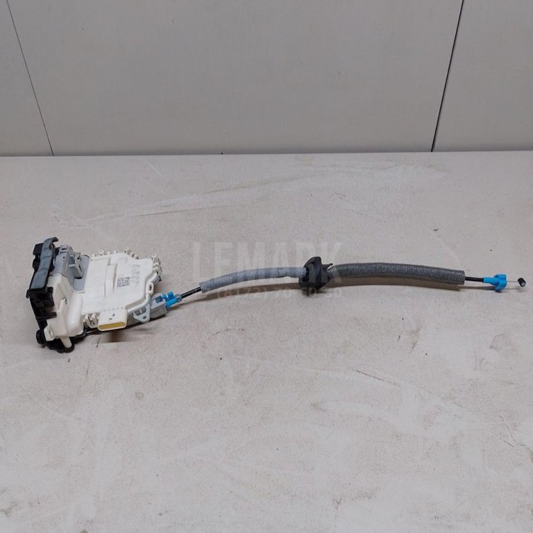 Замок двери задней правой