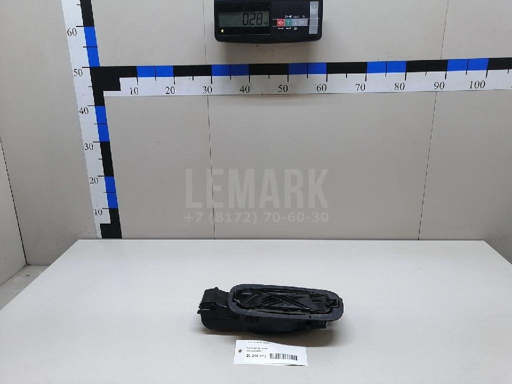 Ниша лючка бензобака