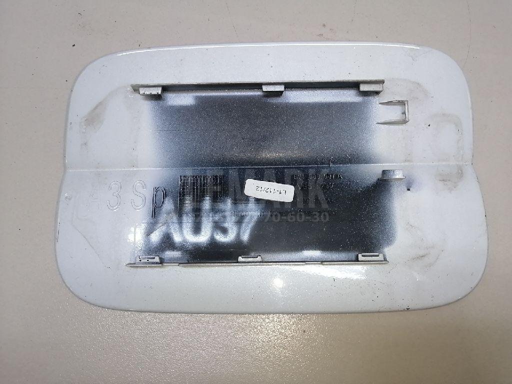 Лючок бензобака