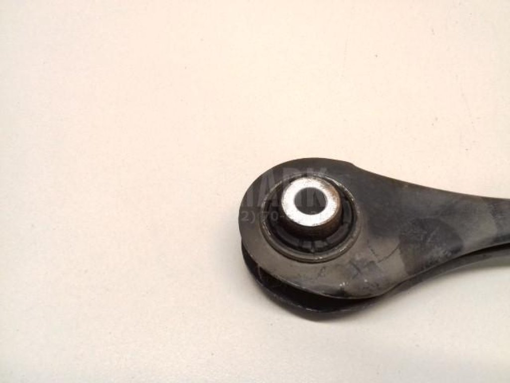 Тяга задняя поперечная