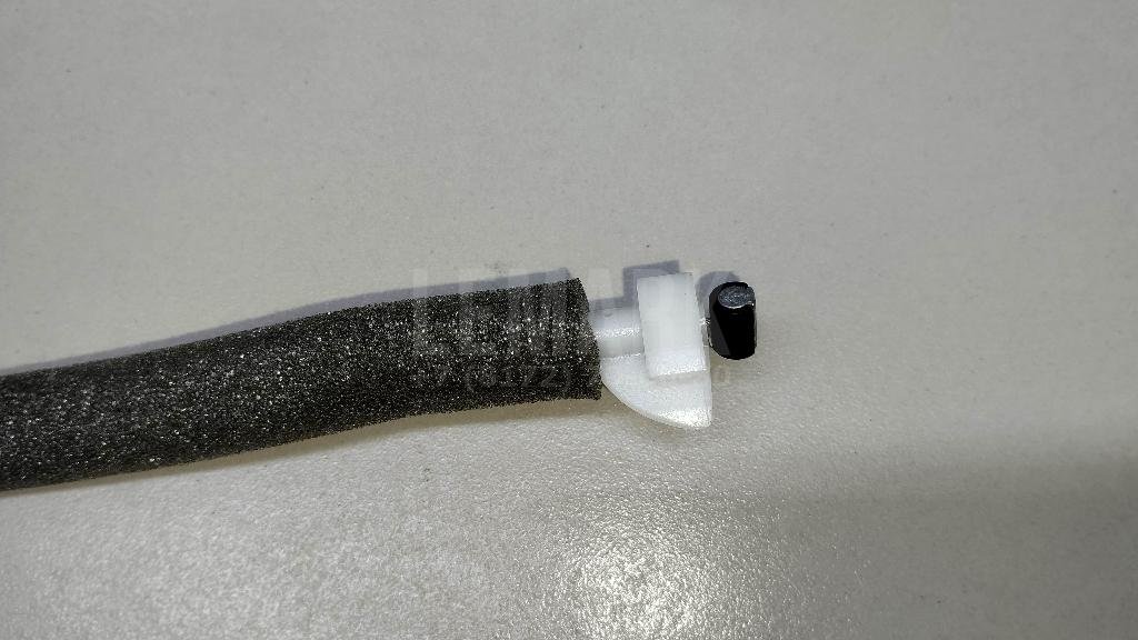 Трос открывания передней двери