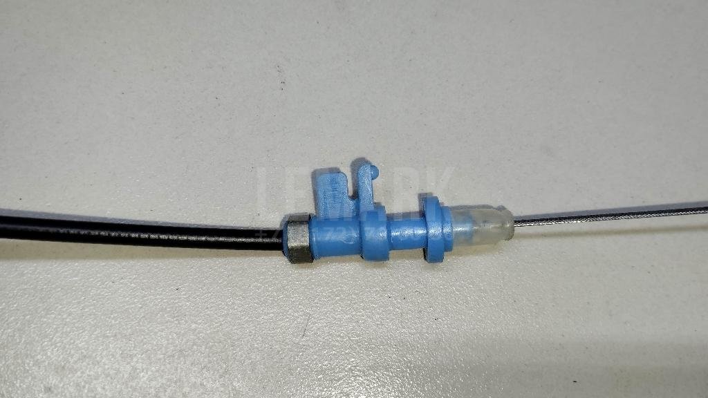 Трос открывания передней двери