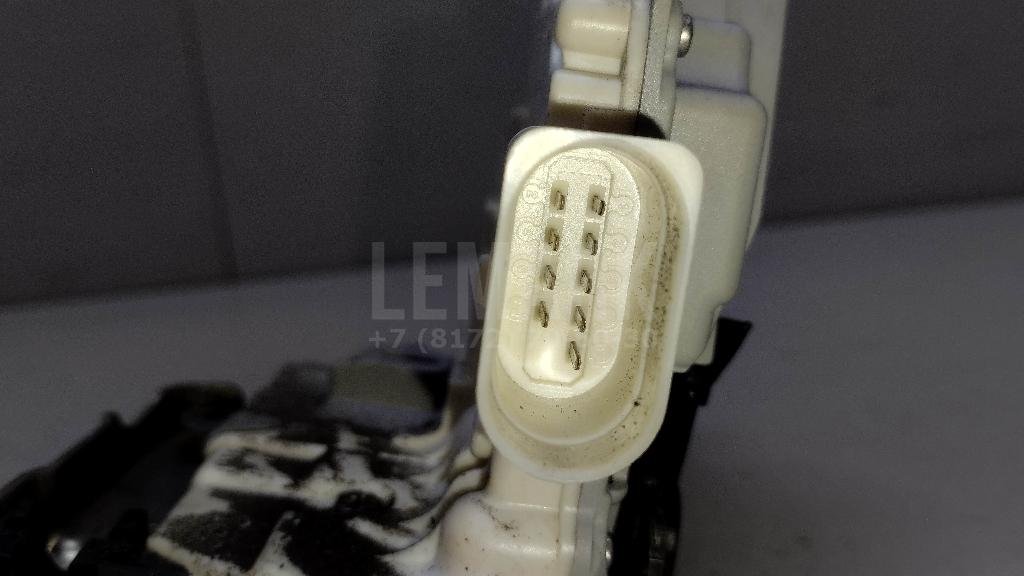 Замок двери задней правой