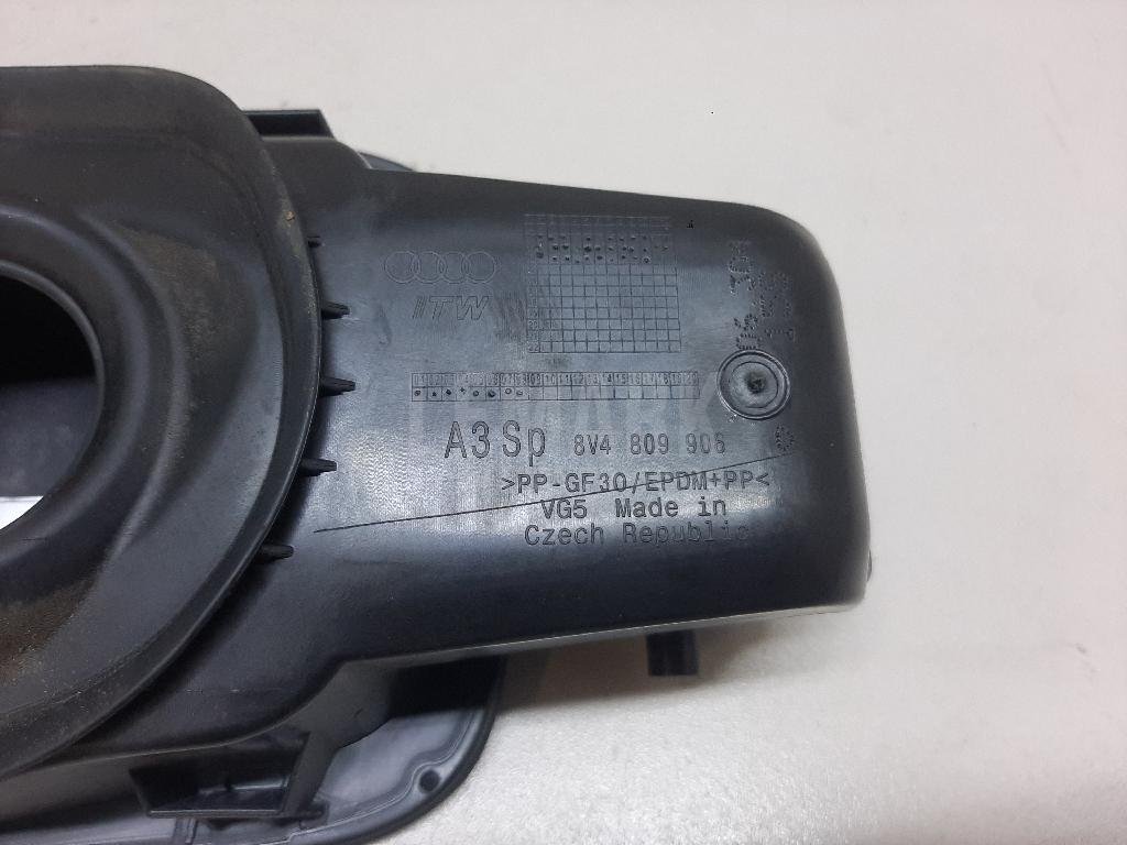 Лючок бензобака