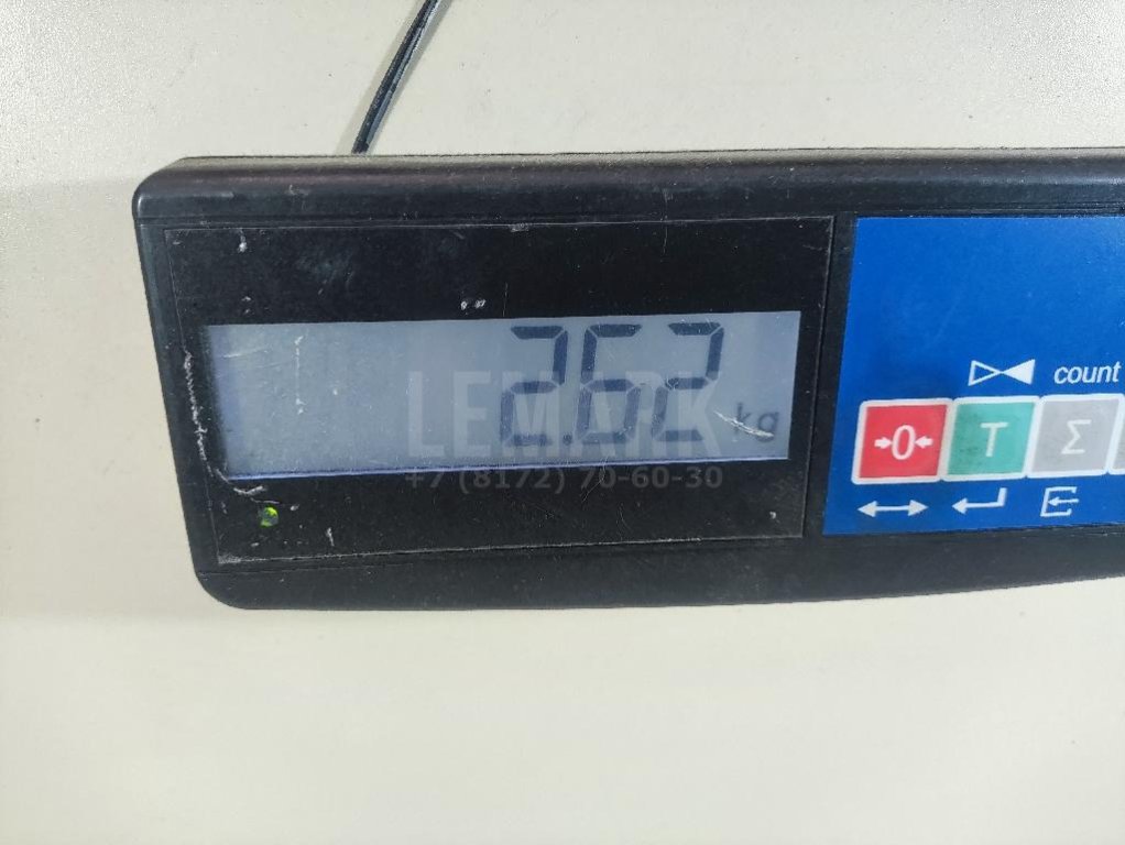 Кулак поворотный передний левый