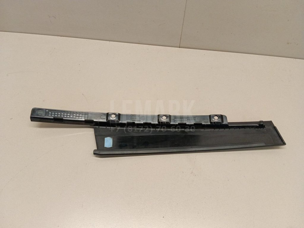 Накладка двери передней правой