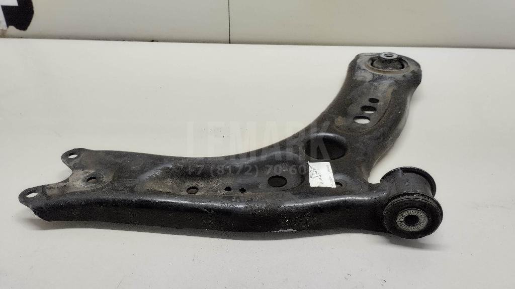 Рычаг передний правый