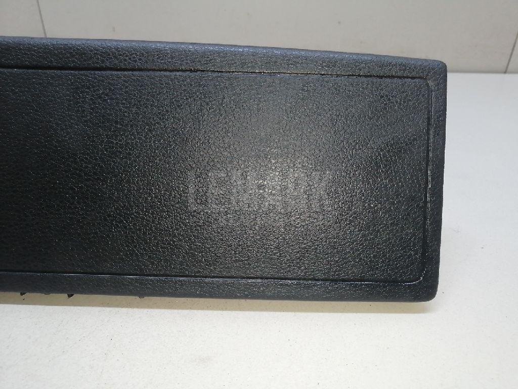 Подушка безопасности нижняя (для колен)