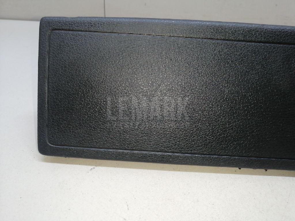 Подушка безопасности нижняя (для колен)