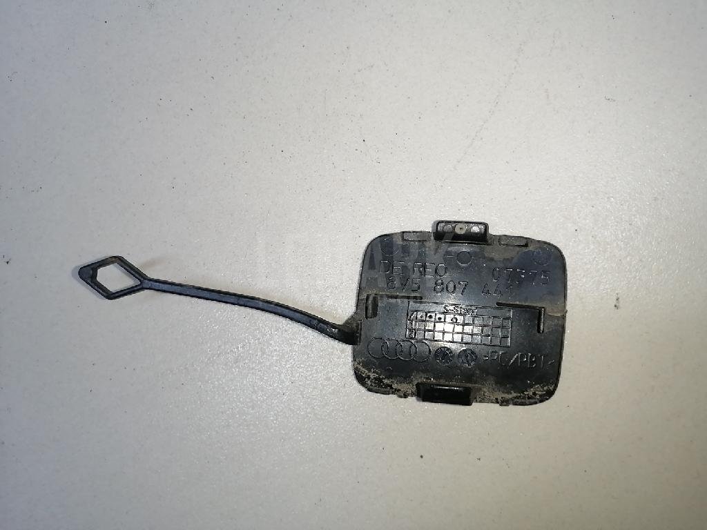 Заглушка буксировочного крюка