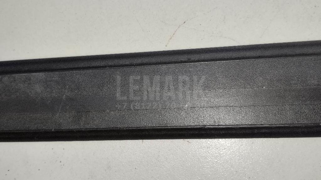 Накладка порога (внутренняя)