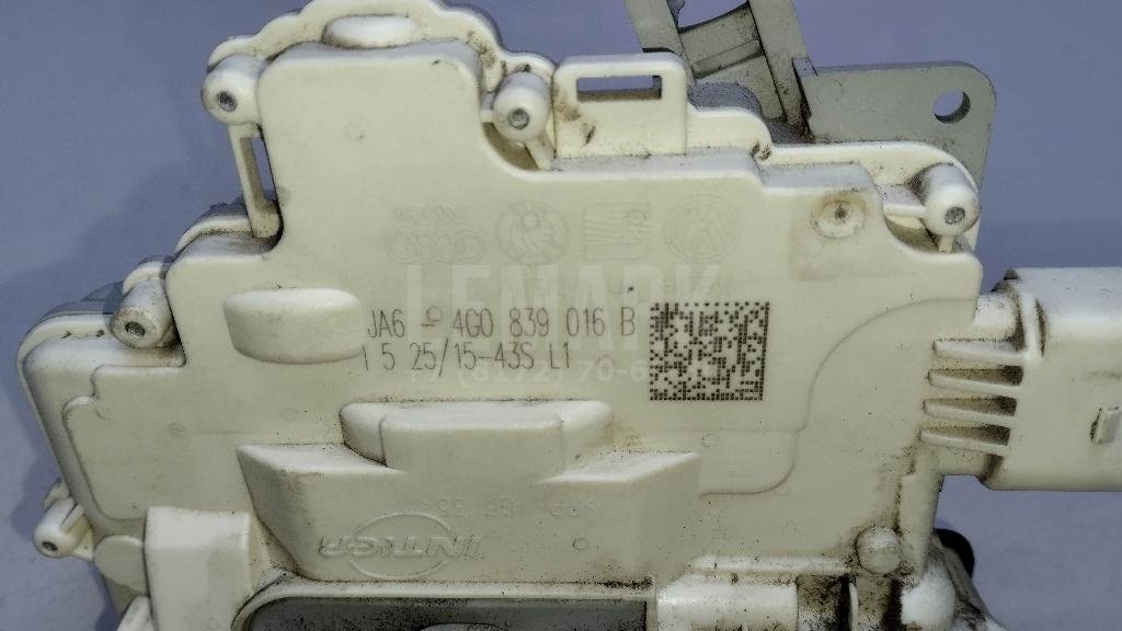 Замок двери задней правой