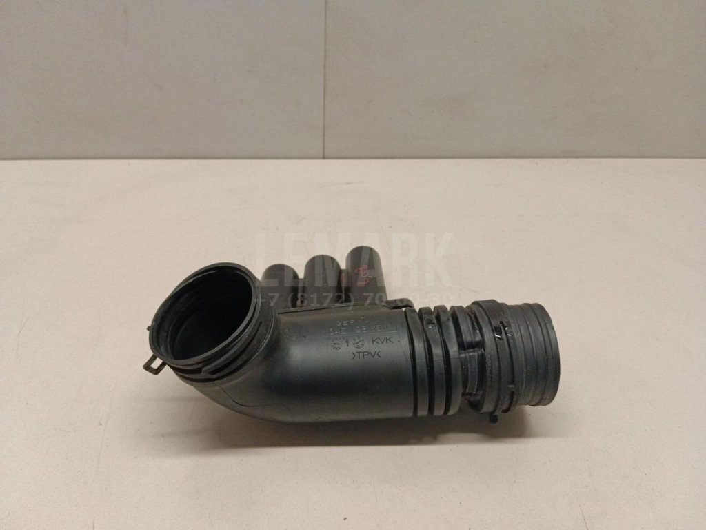 Патрубок воздушного фильтра