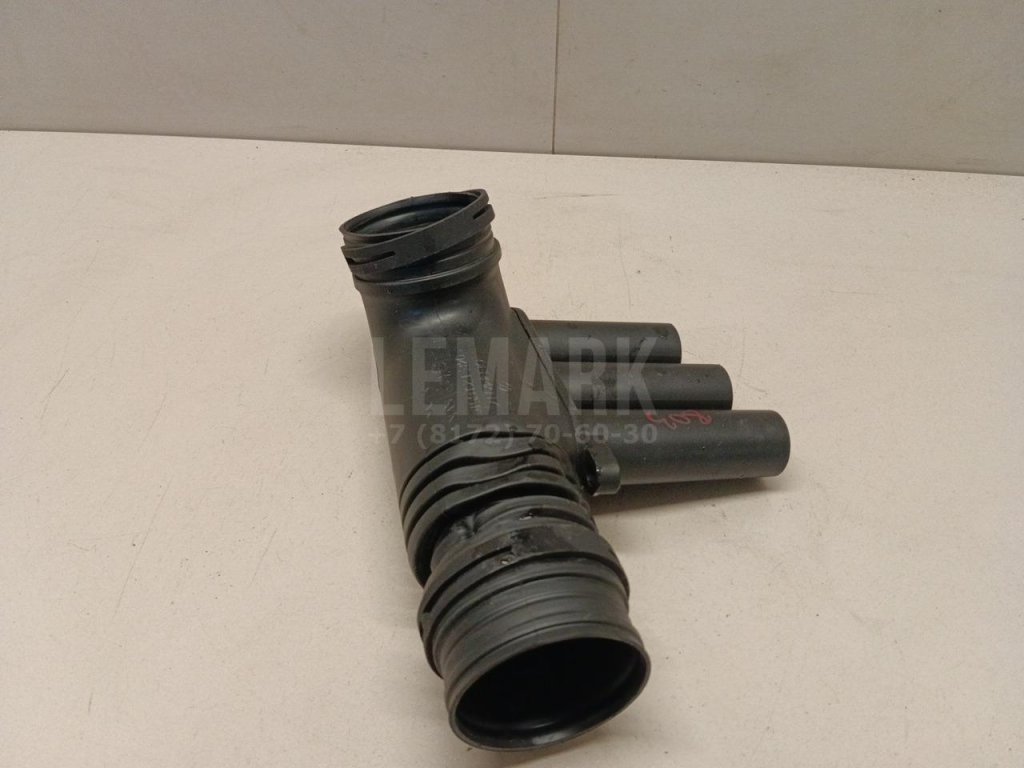 Патрубок воздушного фильтра