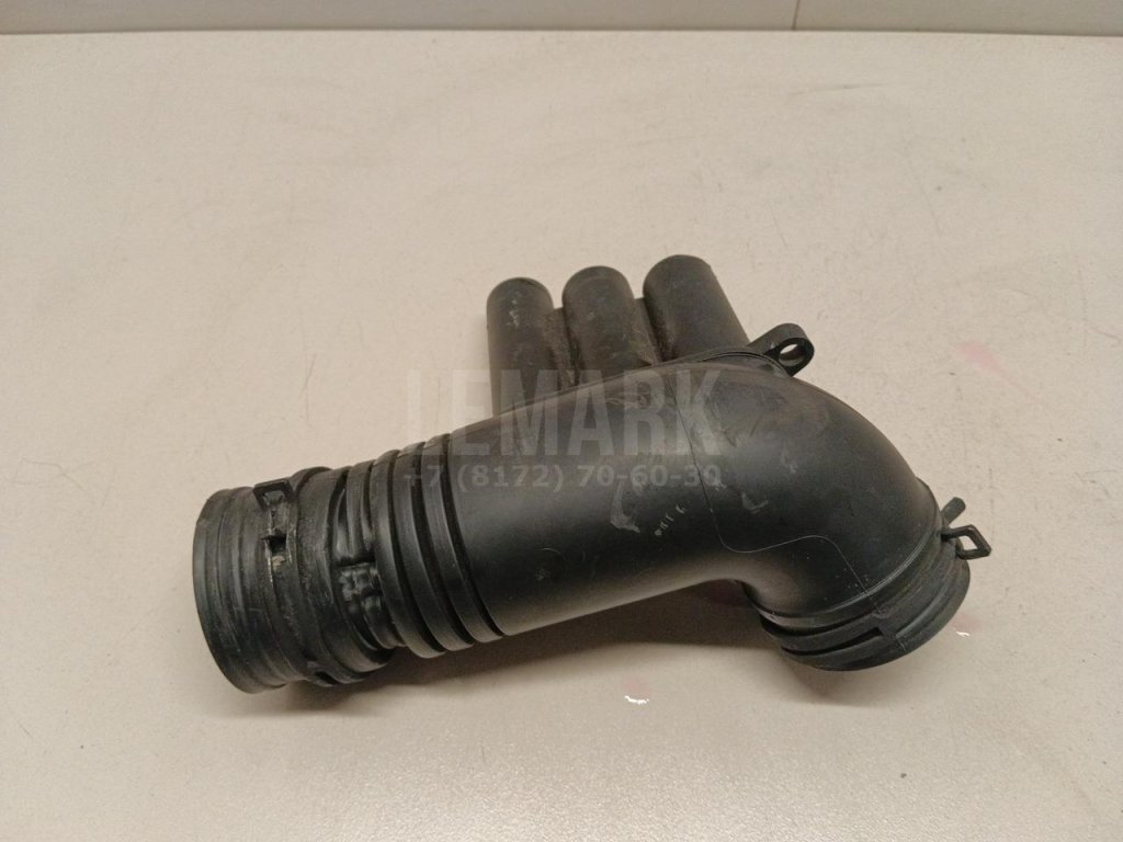 Патрубок воздушного фильтра