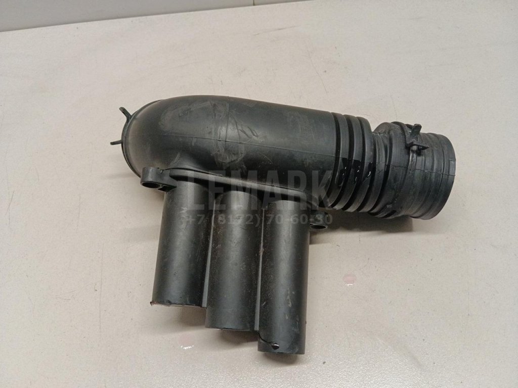 Патрубок воздушного фильтра