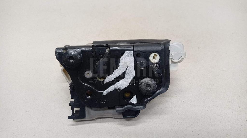 Замок двери задней правой