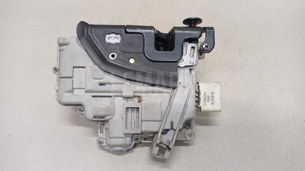 Замок двери задней правой