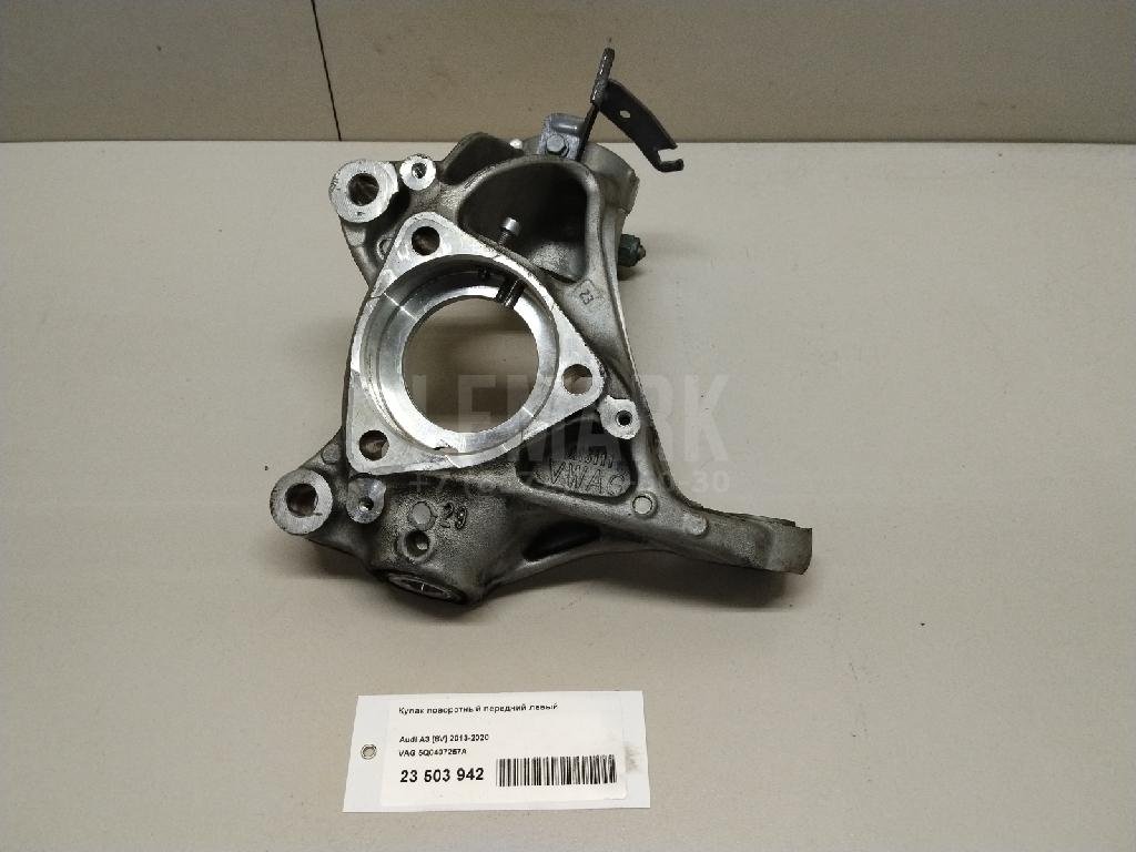 Кулак поворотный передний левый