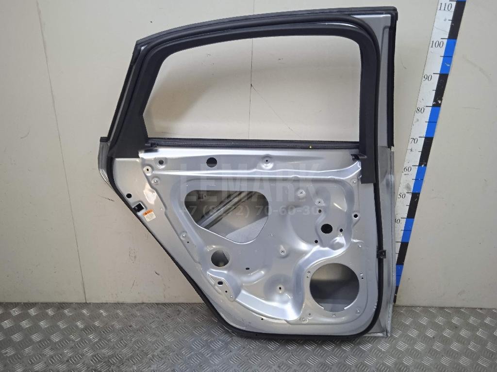 Дверь задняя левая