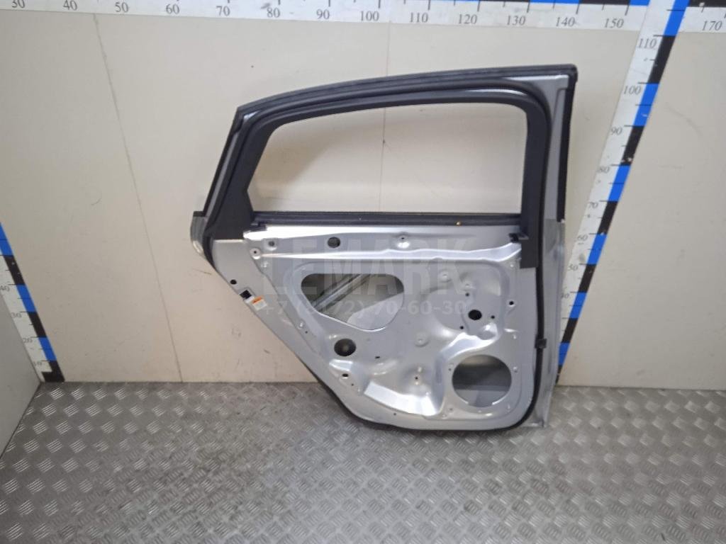 Дверь задняя левая