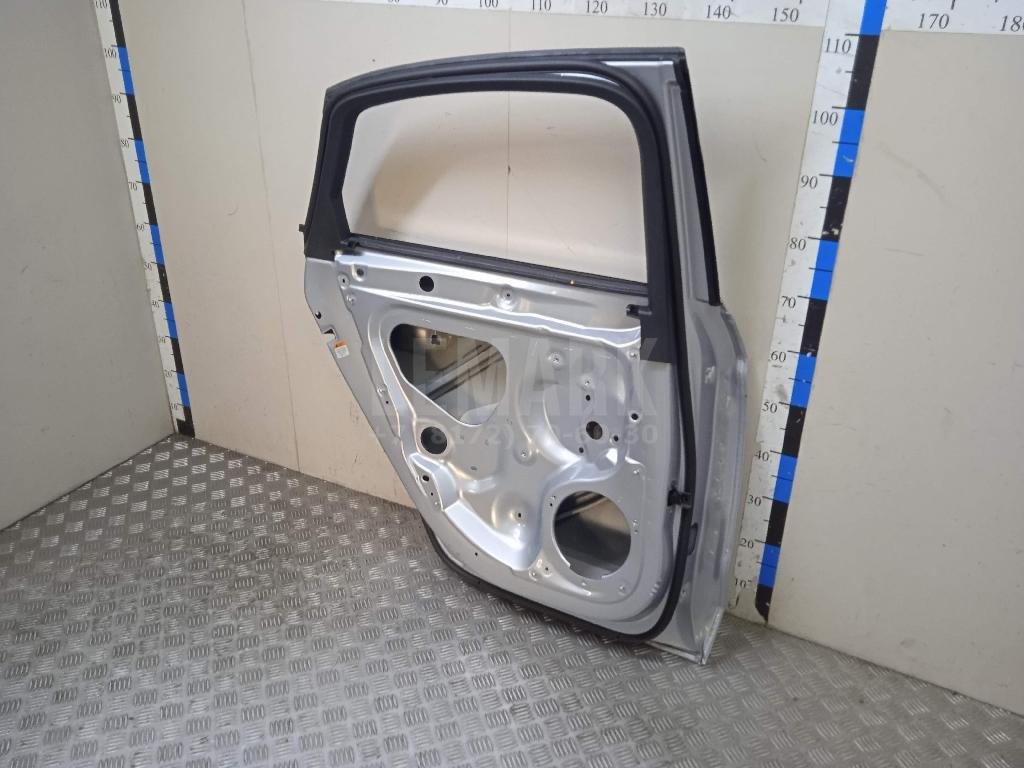 Дверь задняя левая