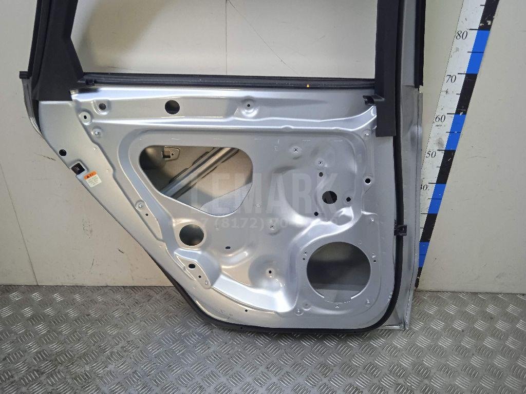Дверь задняя левая