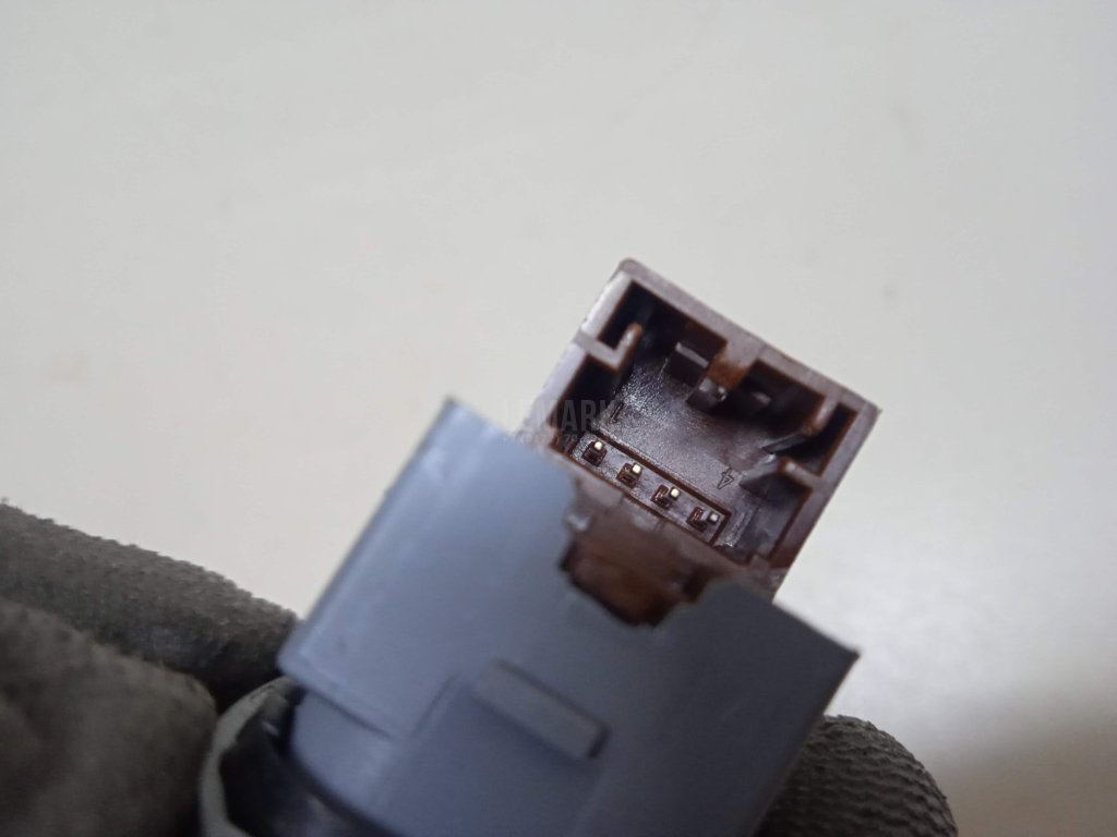 Кнопка центрального замка