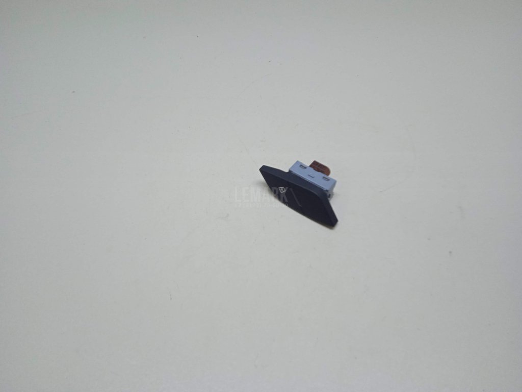 Кнопка центрального замка