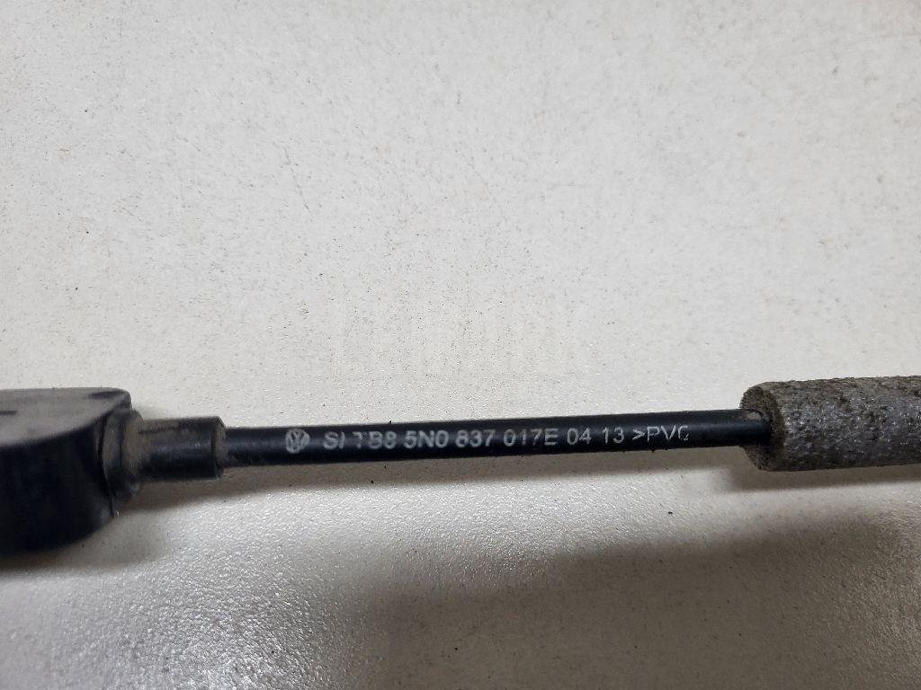 Трос открывания двери