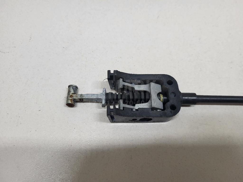 Трос открывания двери