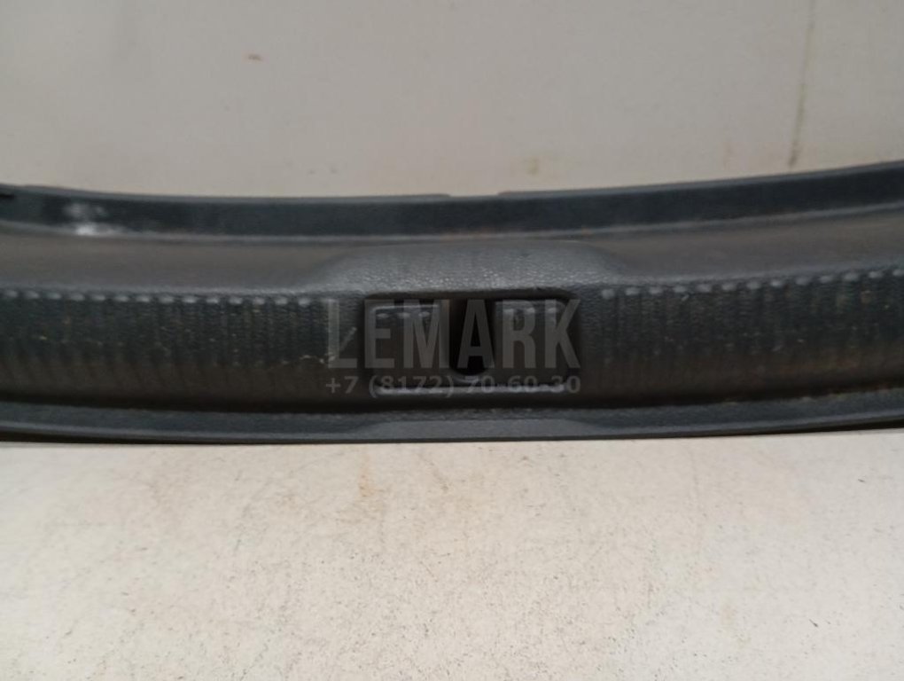 Обшивка багажника