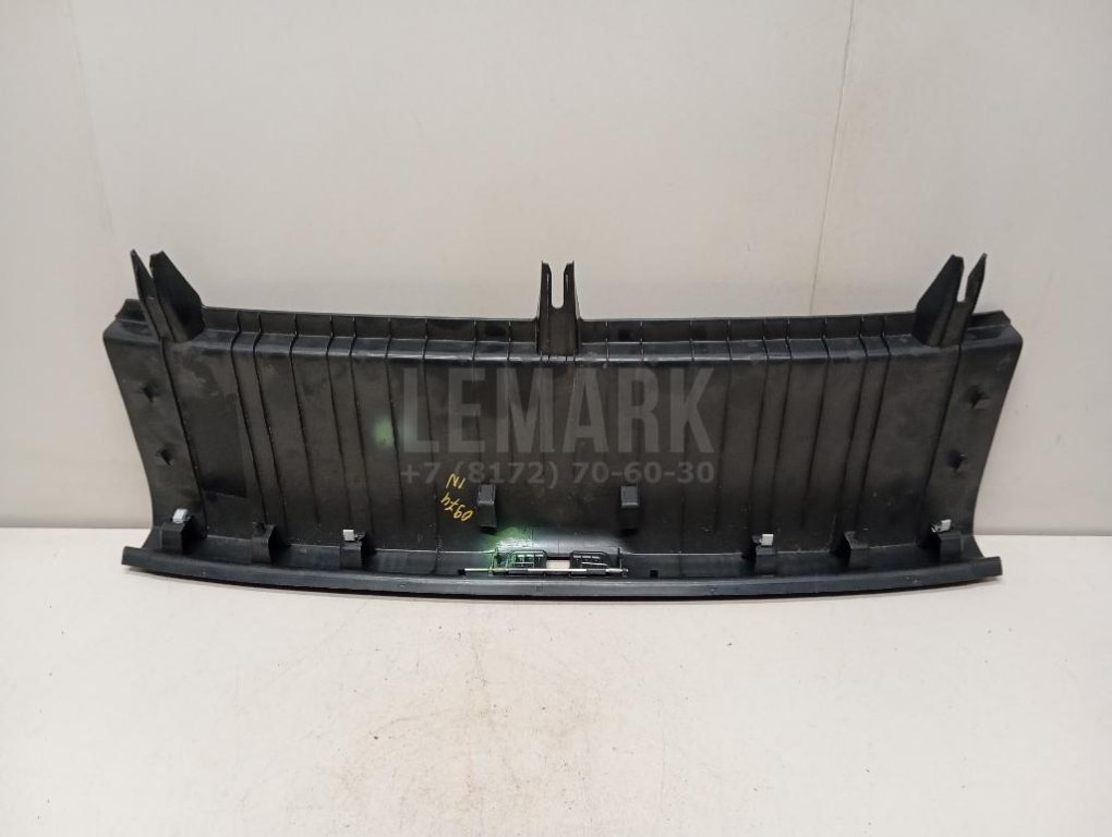 Обшивка багажника