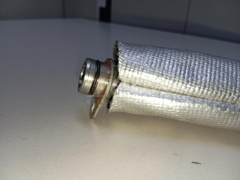 Трубка турбокомпрессора (турбины)