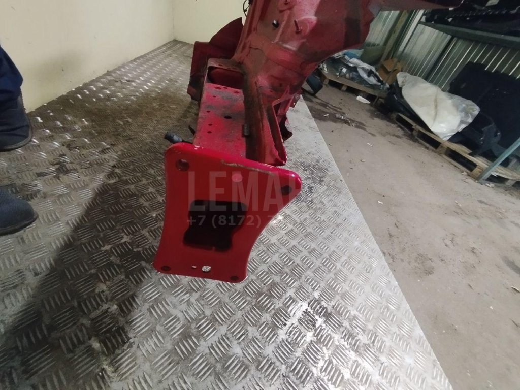 Порог со стойкой левый