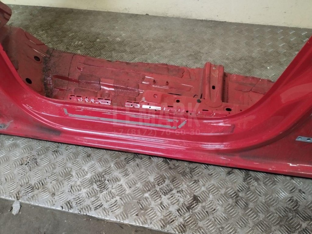 Порог со стойкой левый