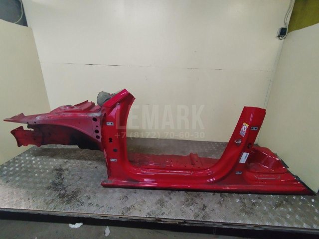 Порог со стойкой левый