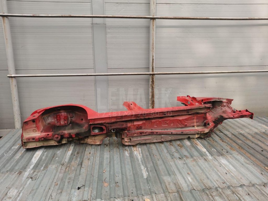 Порог со стойкой правый