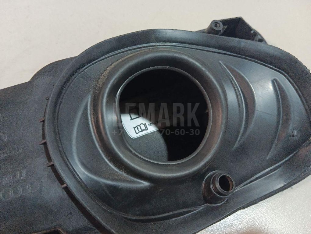 Ниша лючка бензобака