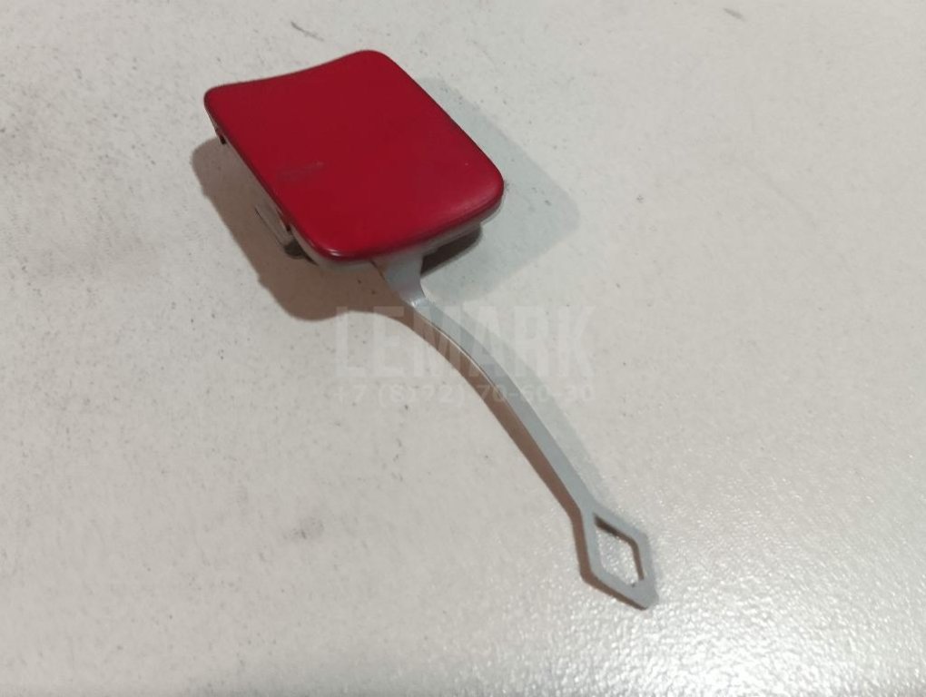 Заглушка буксировочного крюка