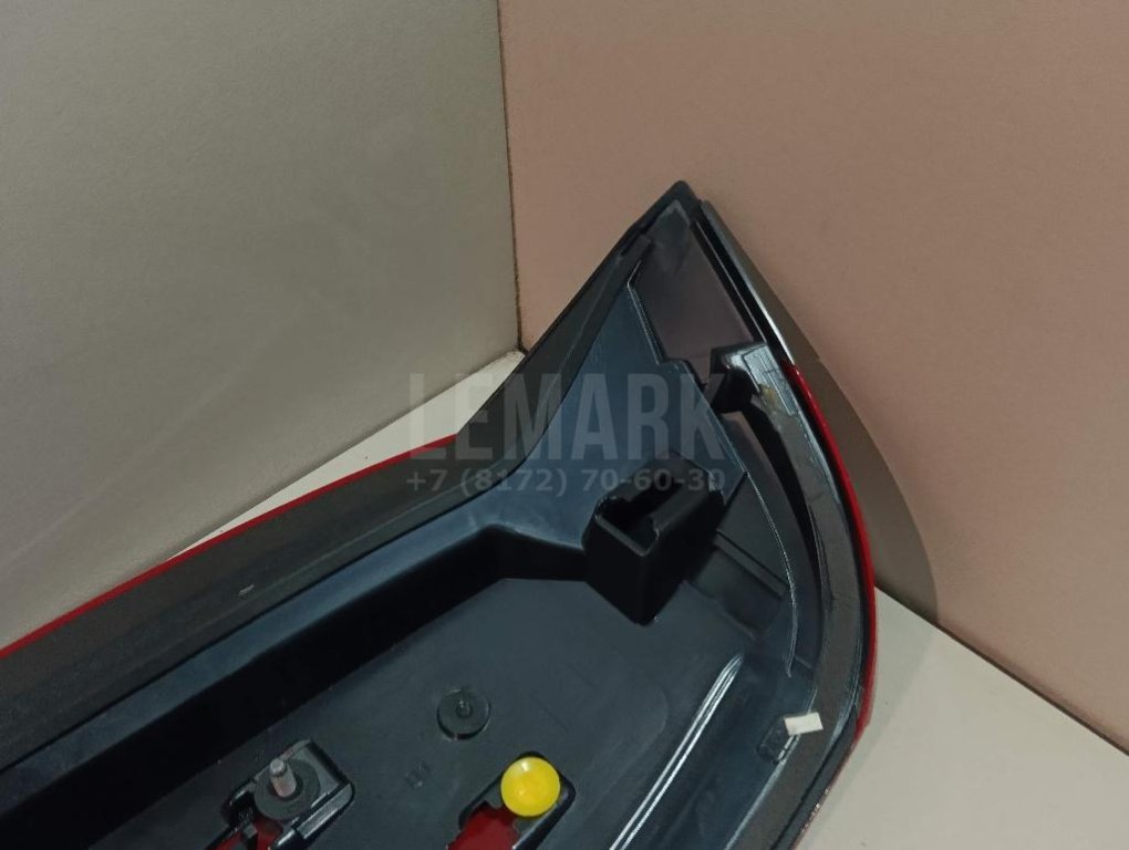 Спойлер (дефлектор) багажника