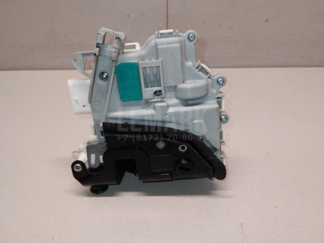 Замок двери задней правой