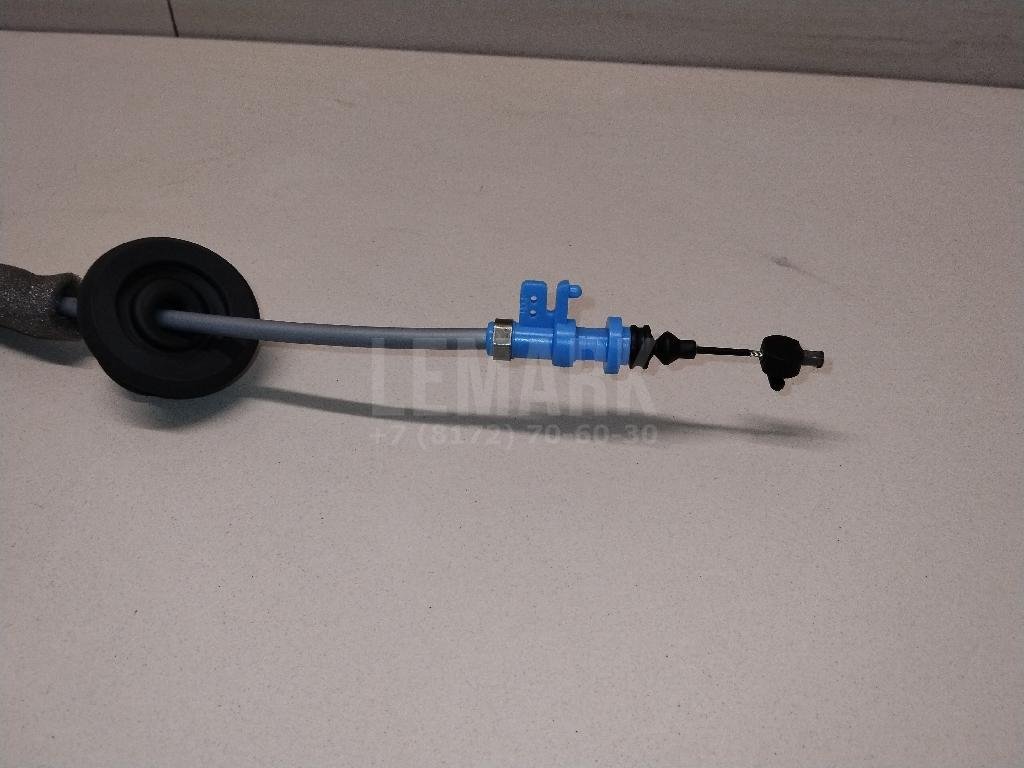 Трос открывания передней двери