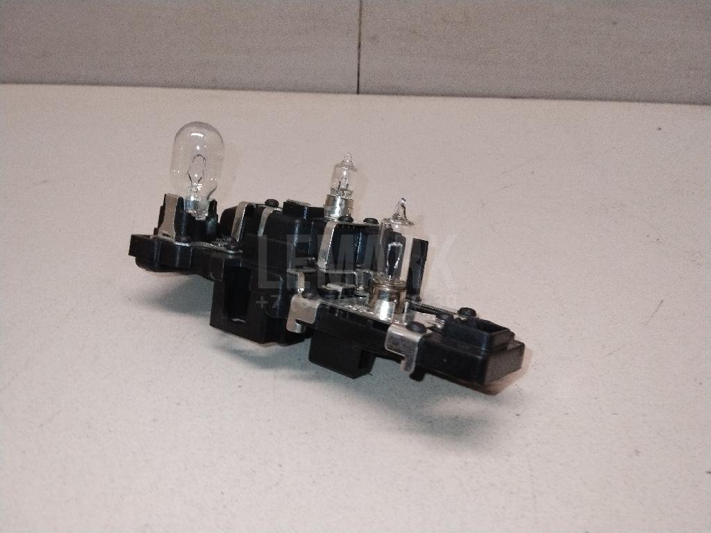 Плата заднего фонаря правого