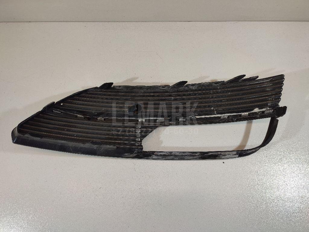 Решетка в бампер левая