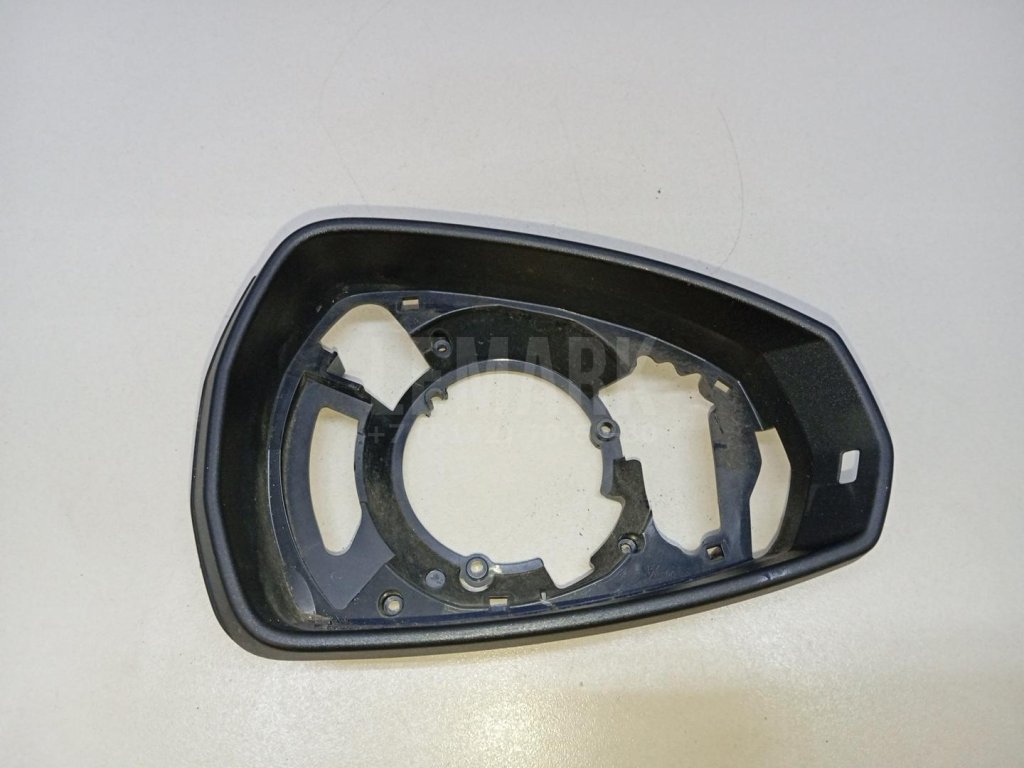 Рамка зеркала правого