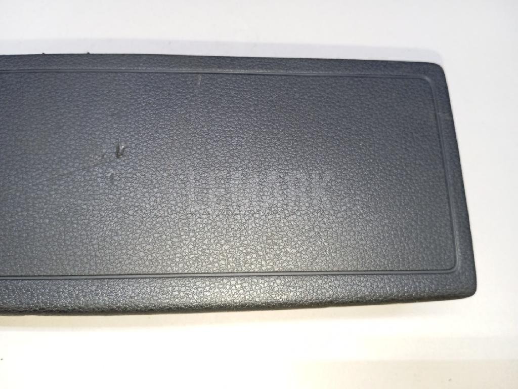 Подушка безопасности нижняя (для колен)