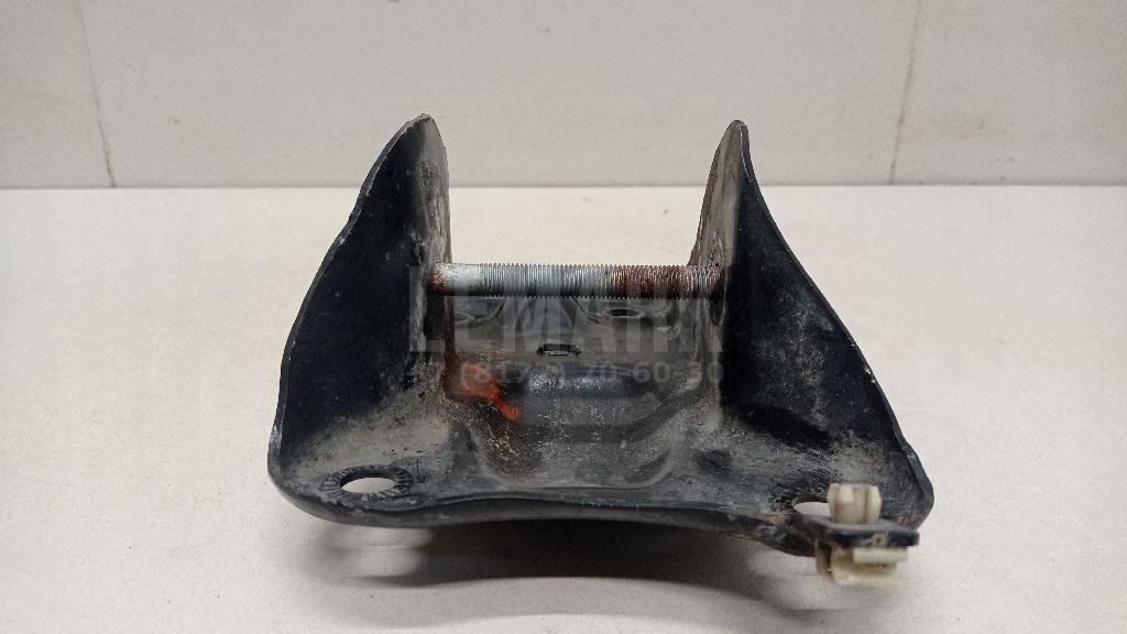 Кронштейн задней балки